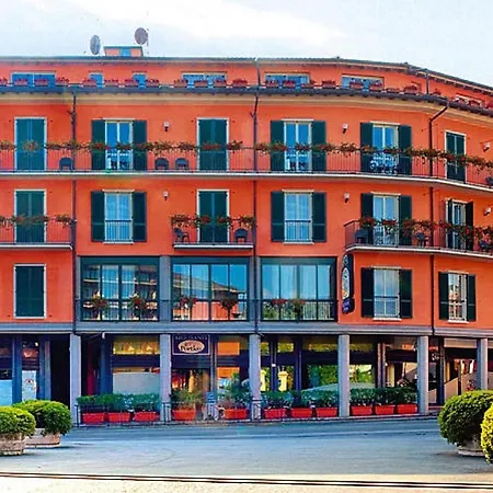 In The Dei Fiori, Apartment