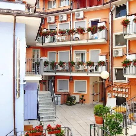 In The Dei Fiori, Apartment